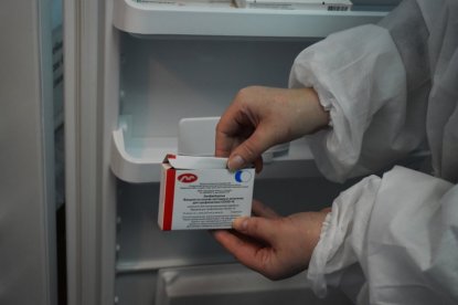 ﻿Поставки вакцины новосибирского «Вектора» в регионы приостановил Минздрав