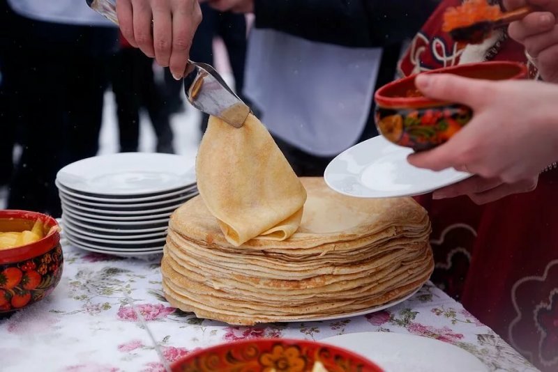 Почему на Масленицу пекут блины, и как это связано с духами и урожаем