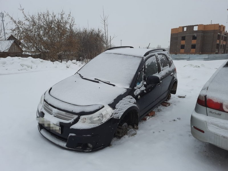«Наезд на меня»: машину депутата Бурмистрова оставили без колес после конфликта в горсовете