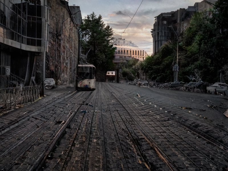 «Город стремительно приходит в упадок»: фотограф показала постапокалиптичный Новосибирск