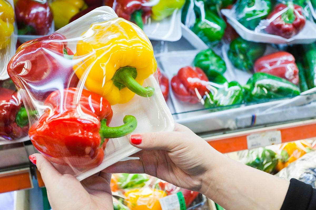 Как пластиковая упаковка продуктов влияет на наше здоровье