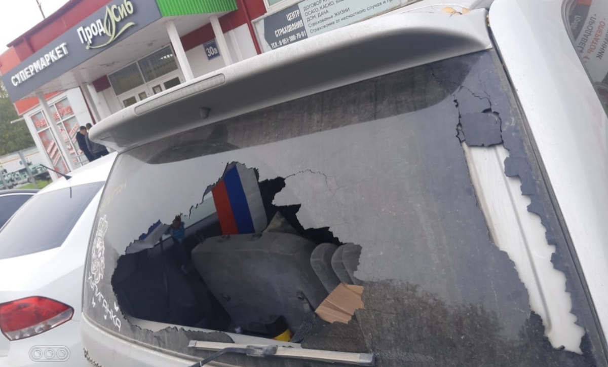 Бьют стекла машин и крадут ценные вещи: группа вандалов орудует на ОбьГЭСе
