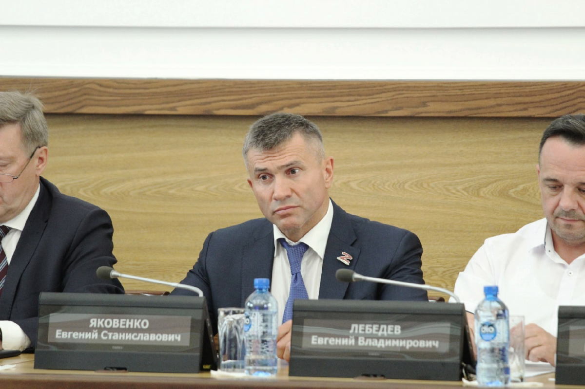 Вице-спикер горсовета Новосибирска Евгений Яковенко хочет отправиться на спецоперацию