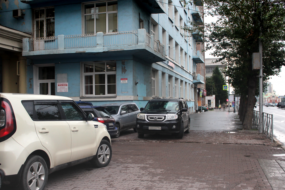 Штрафы за парковку в неположенных местах могут взлететь до 10 тысяч рублей