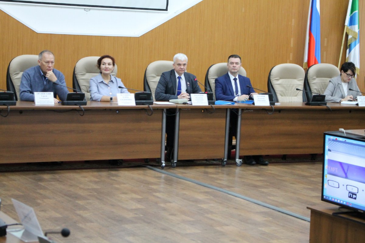 Скандальный вопрос отправлен на доработку – из-за него десять депутатов покинули сессию горсовета Бердска