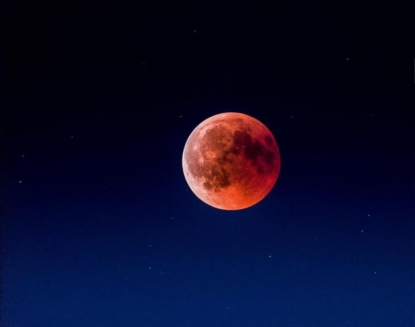Кровавое лунное затмение увидят новосибирцы 8 ноября 2022 года