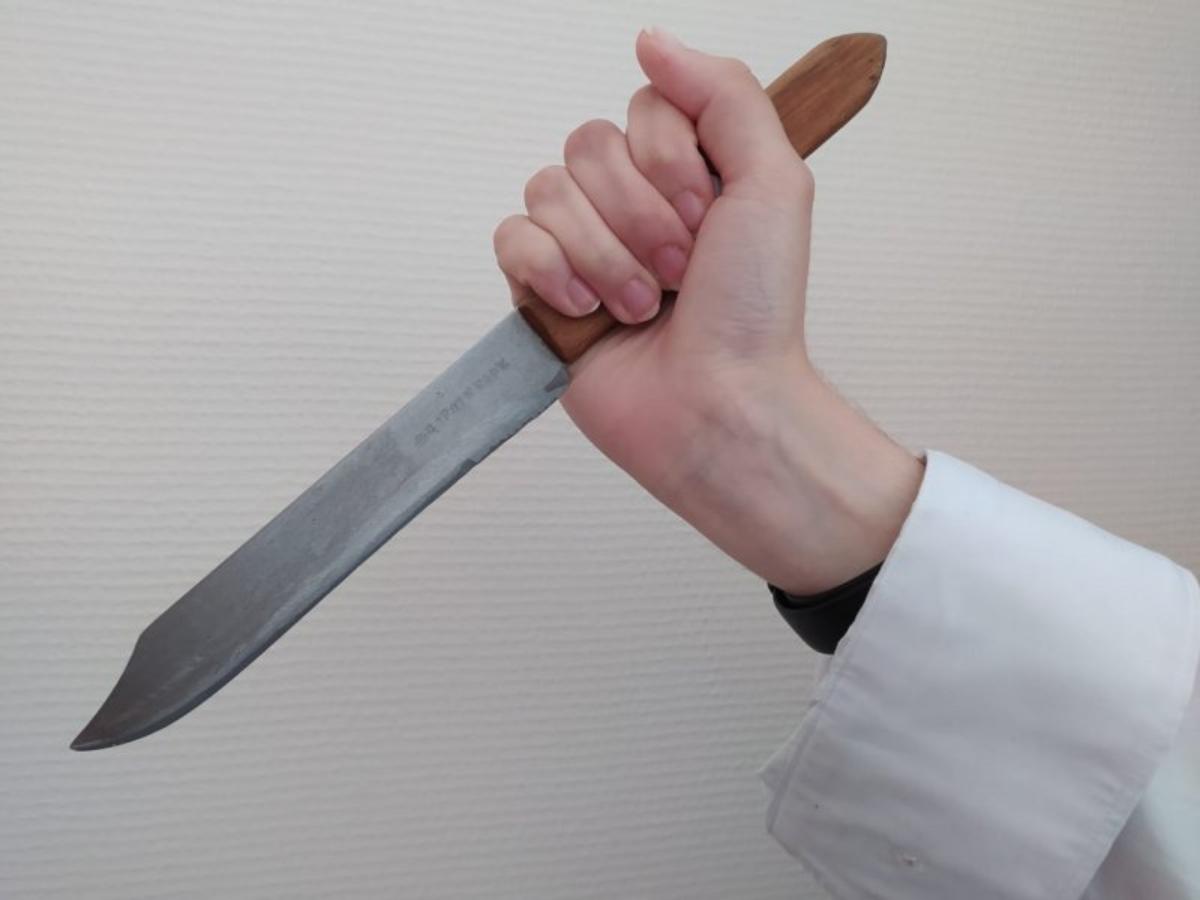 За поиски любви с ножом задержали пьяного пациента больницы