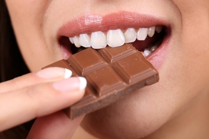 7 опасных продуктов, которые разрушают зубы