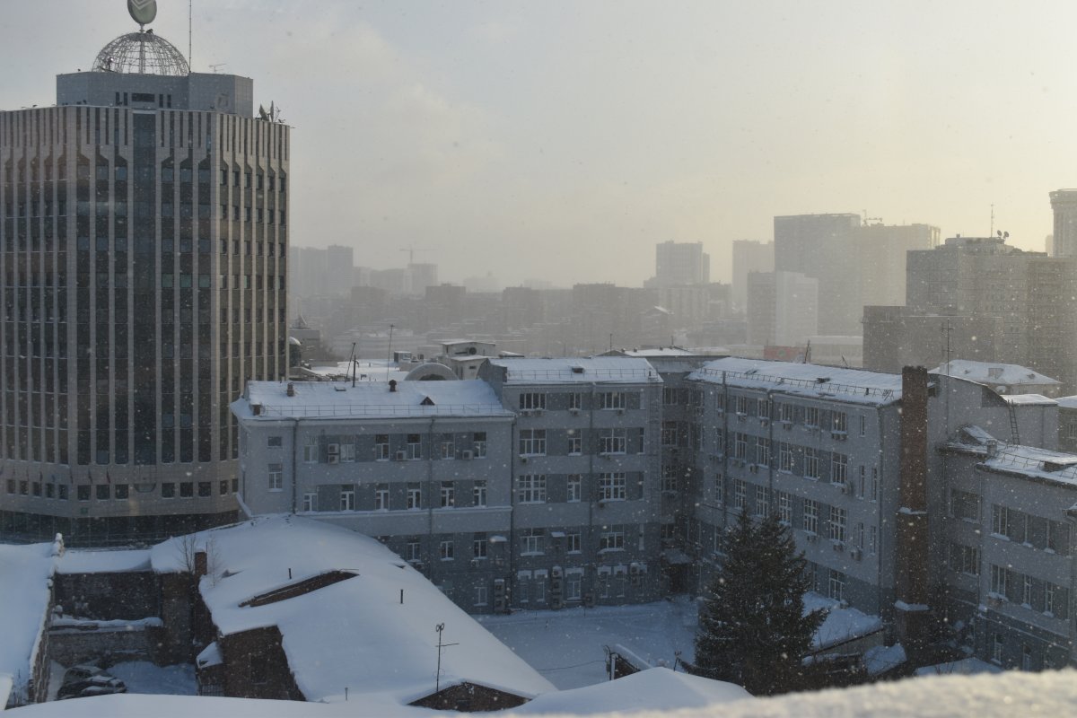 Режим «черного неба» продлевают, морозы задержатся в Новосибирской области