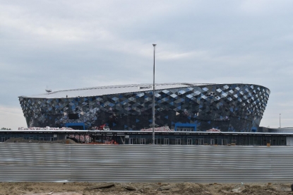 Финские хоккейные борта мирового класса для ледовой арены Новосибирска пришли по новым логистическим цепочкам