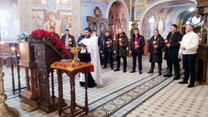 Бойцы ММА попросили вразумления у бога в соборе Новосибирска