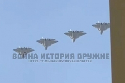 Истребители пятого поколения пролетели над Новосибирском (ВИДЕО)
