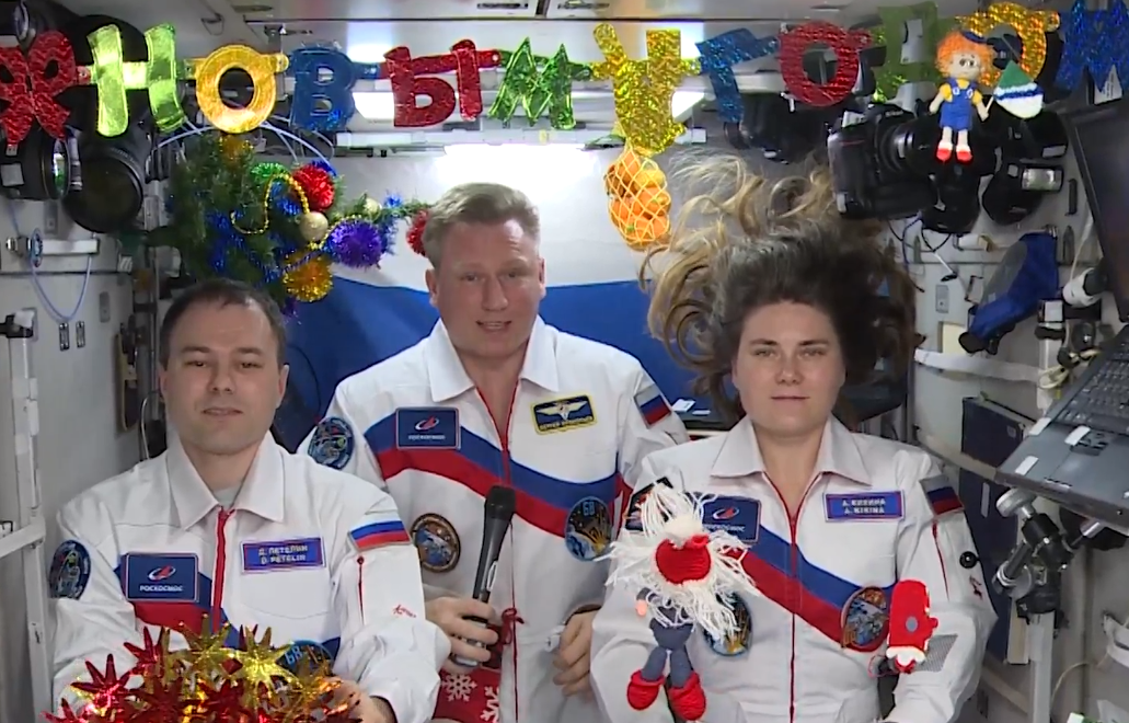 Новосибирская женщина-космонавт Анна Кикина украсила МКС к Новому году (ВИДЕО)