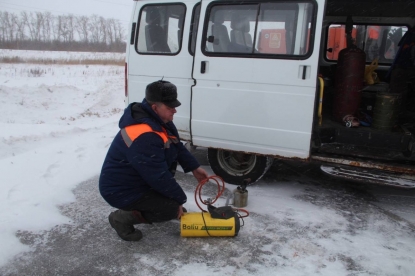 Для помощи водителям в мороз и снегопады открыли 36 мобильных пунктов обогрева