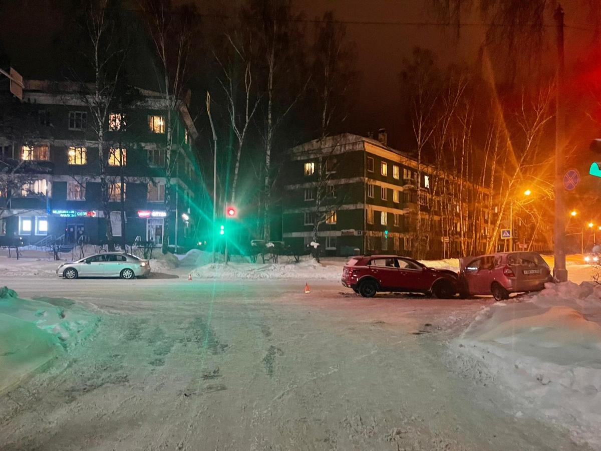 В Академгородке столкнулись пять машин – пострадали четыре человека