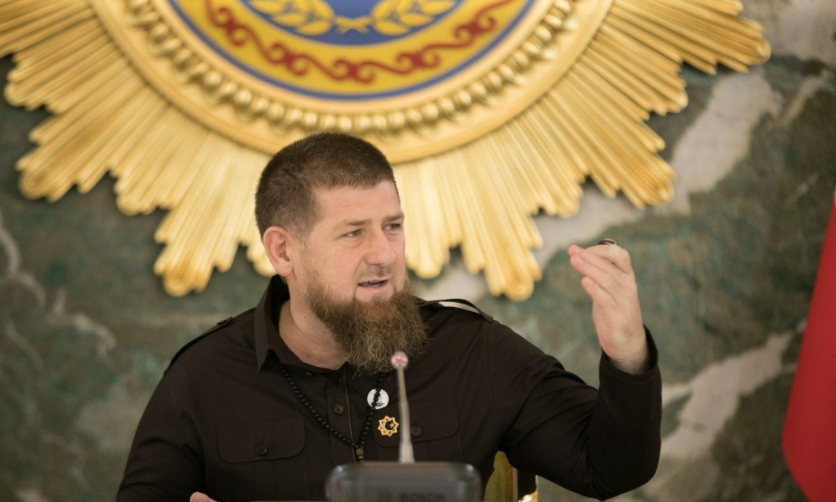 Кадыров, поглаживая бороду, заявил, что генералу Соболеву нечего делать