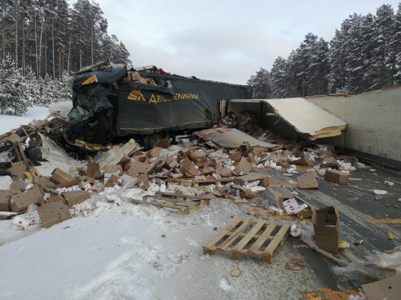 Два водителя большегрузов погибли в ДТП на трассах в Новосибирской области