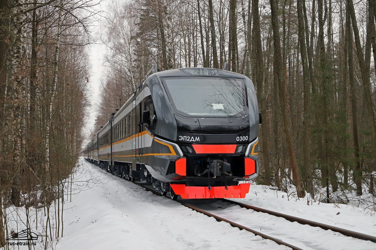 В России появился первый полностью отечественный электрический пассажирский поезд