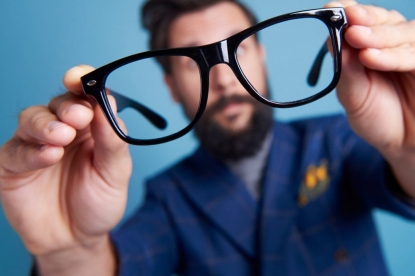 Удивительный мир очкариков: в чем разница между очками для чтения и компьютерными очками