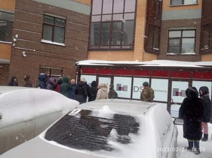 Жители Нижней Ельцовки пошли на штурм офиса застройщика «Д54»