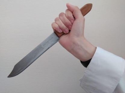 10 лет за нападение с ножом на работника шиномонтажки получил сибиряк