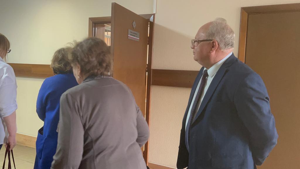Обвиняемый в халатности глава Центрального округа Канунников настоял на вызове в суд 88-летней пенсионерки 
