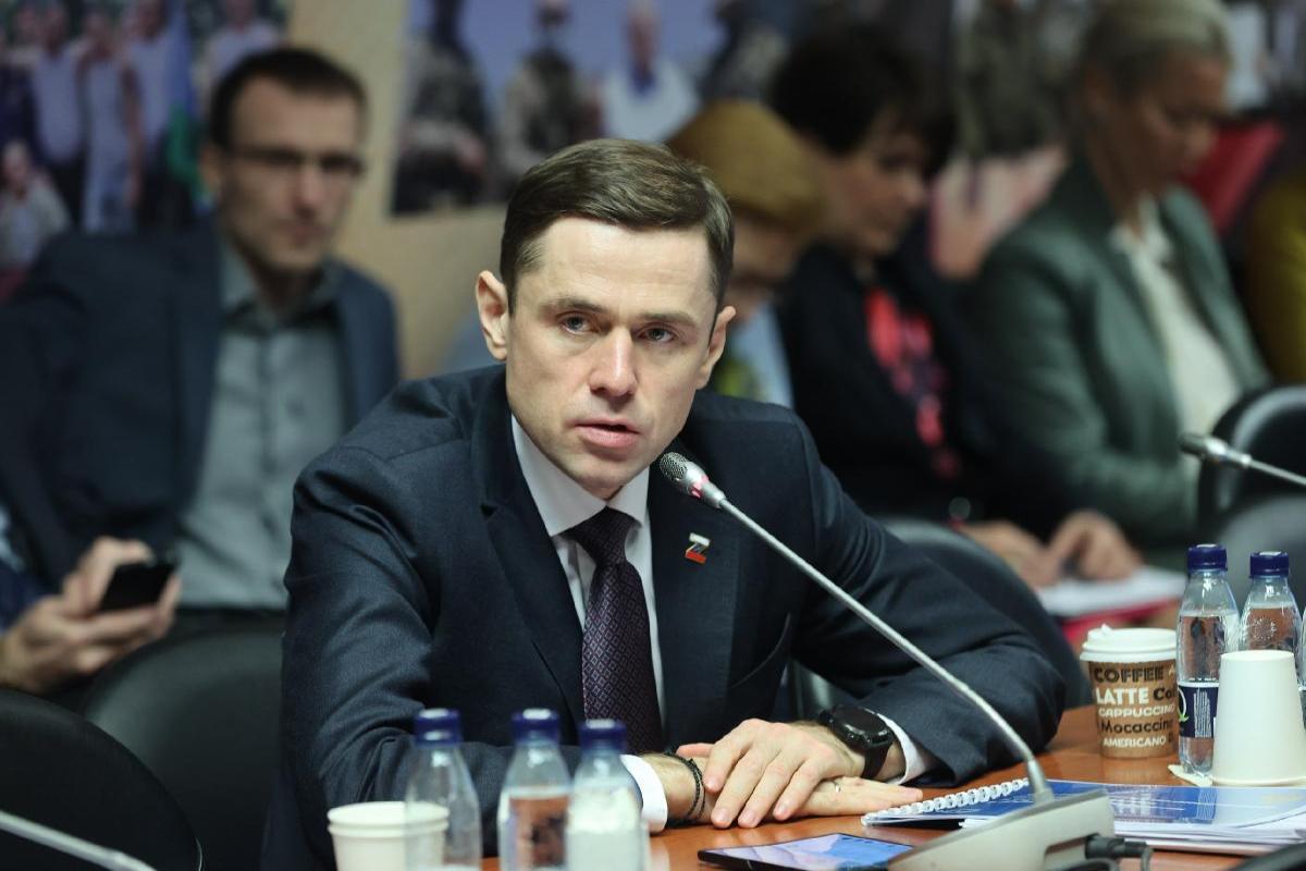 Много шума и ничего: депутат Госдумы Аксененко не попал в рейтинг эффективности