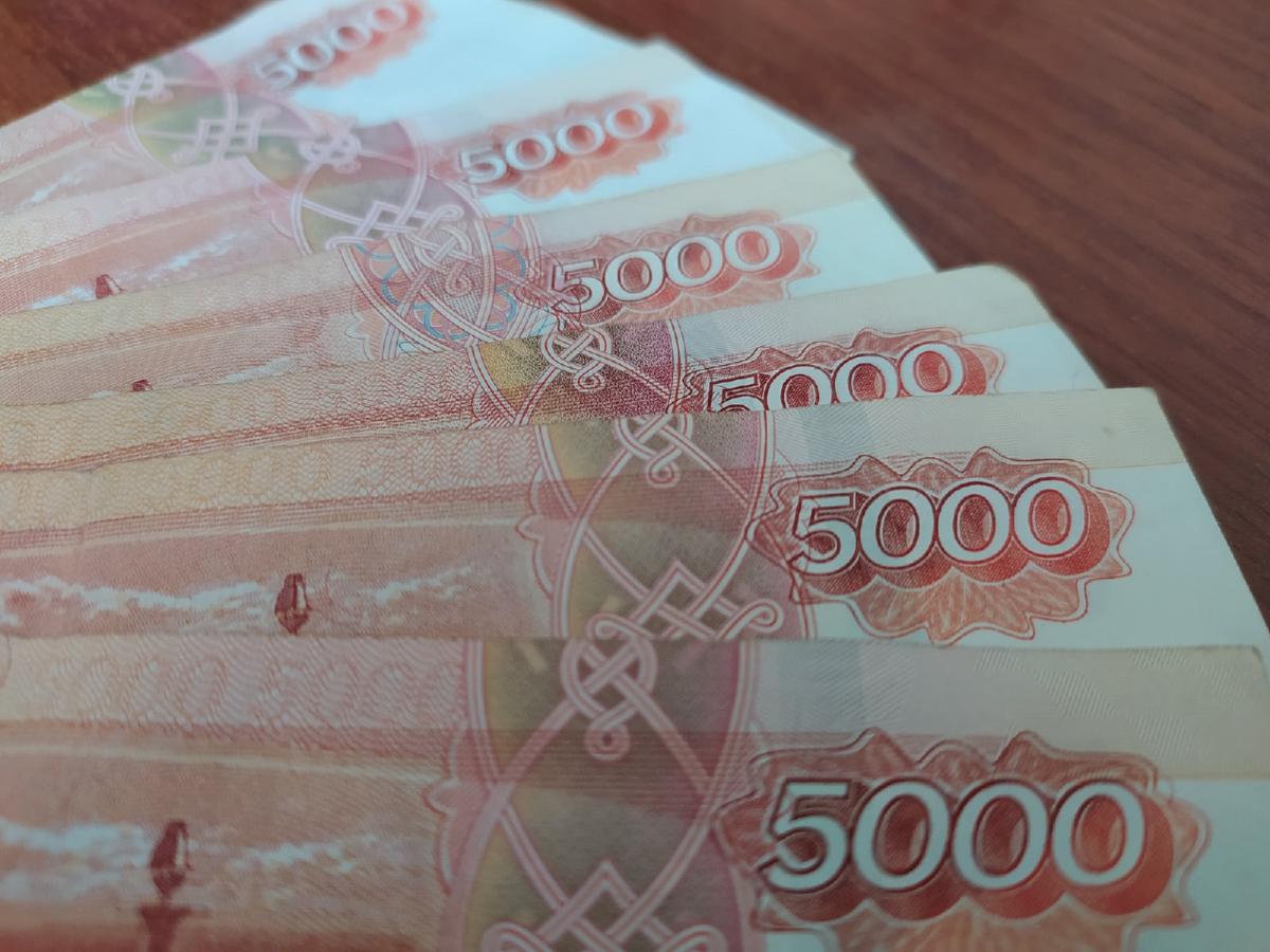 Продавец выиграла пять миллионов рублей в лотерее