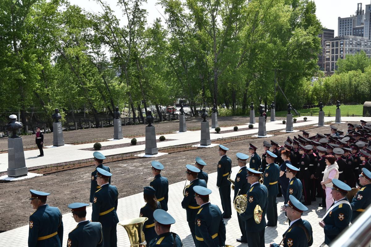 Первая аллея кадетской славы России открылась в Новосибирской области