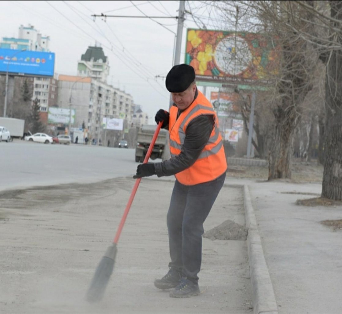 «ПДК не превышает»: начальник депЖКХ шокировал мэра реакцией на пыльную бурю в Новосибирске