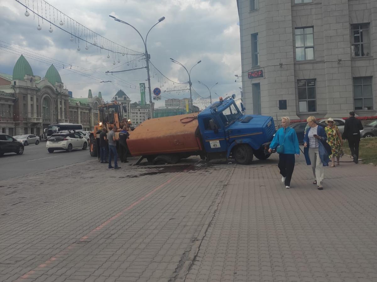 Андрей Усачев поливальная машина