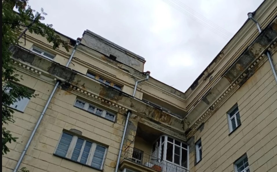 Глава СКР Бастрыкин обратил внимание на рушащийся «Профессорский дом»