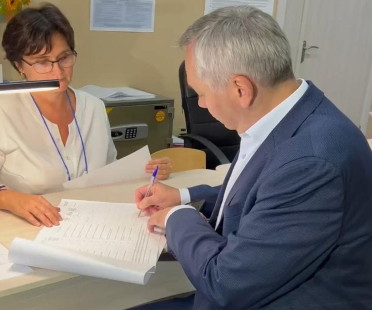 Андрей Травников проголосовал на выборах губернатора Новосибирской области