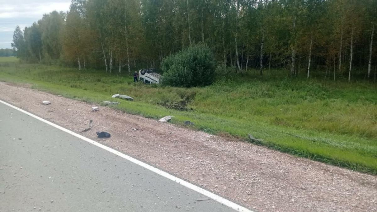 Пожилая женщина скончалась в машине скорой помощи после столкновения «Лексуса» и «Лады» на новосибирской трассе 