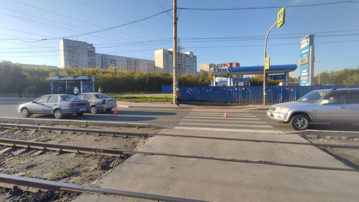 15-летняя девочка попала под иномарку на Волочаевской