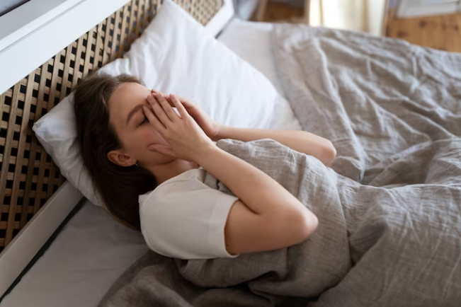Немеют руки во сне: опасно ли это для здоровья? Отвечает врач-невролог
