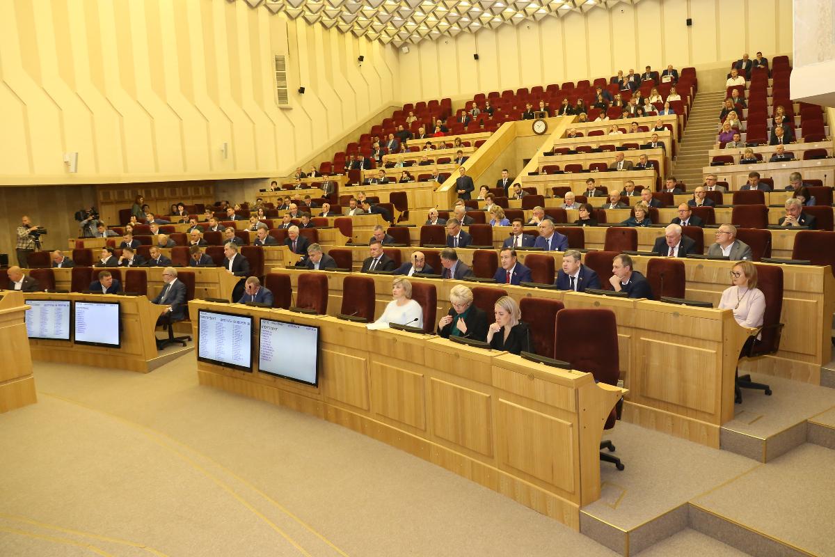 Новосибирские депутаты просят правительство остановить коллапс в «Почте России»