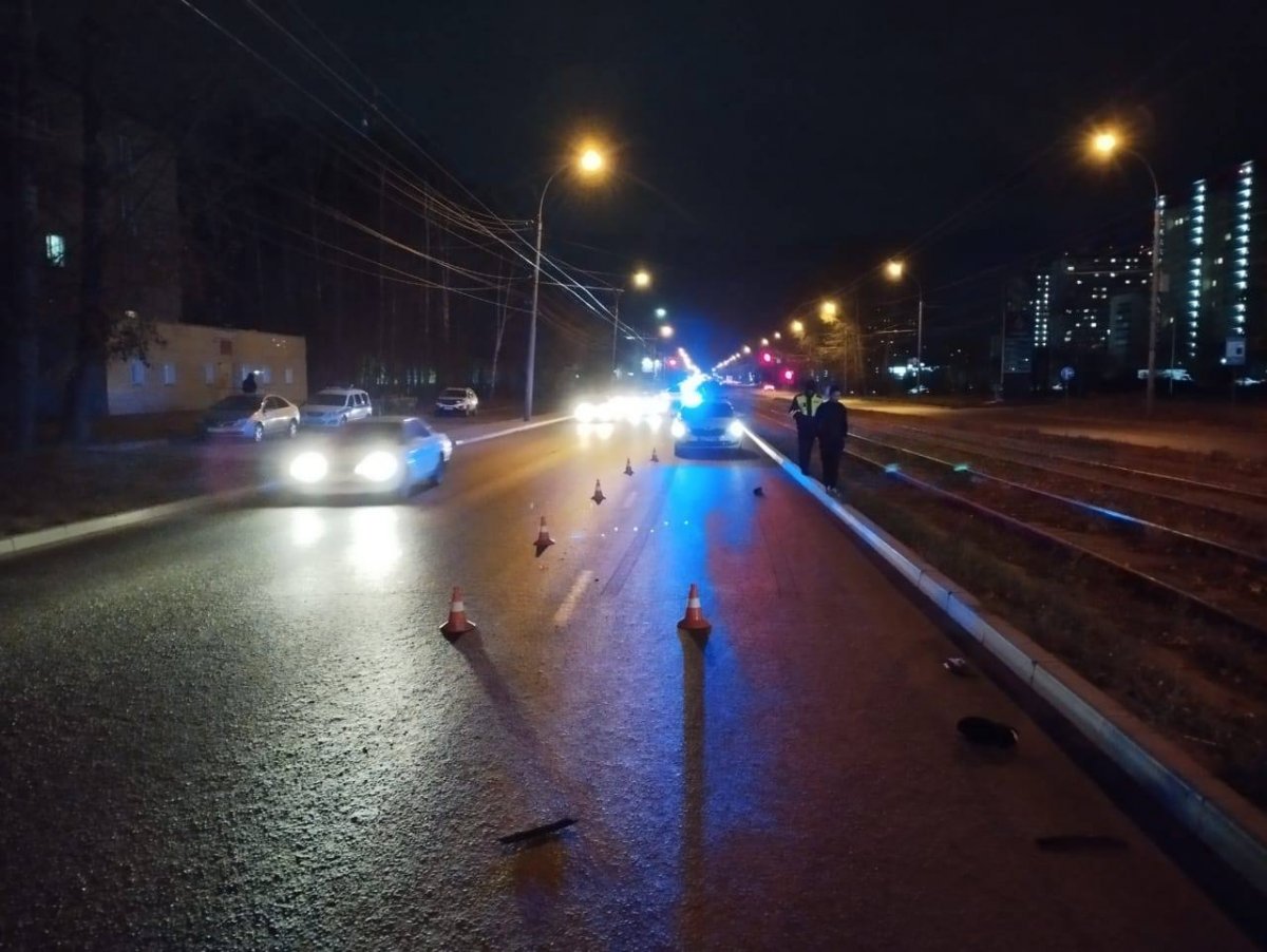 В Новосибирске разыскивают водителя, сбежавшего после смертельного ДТП