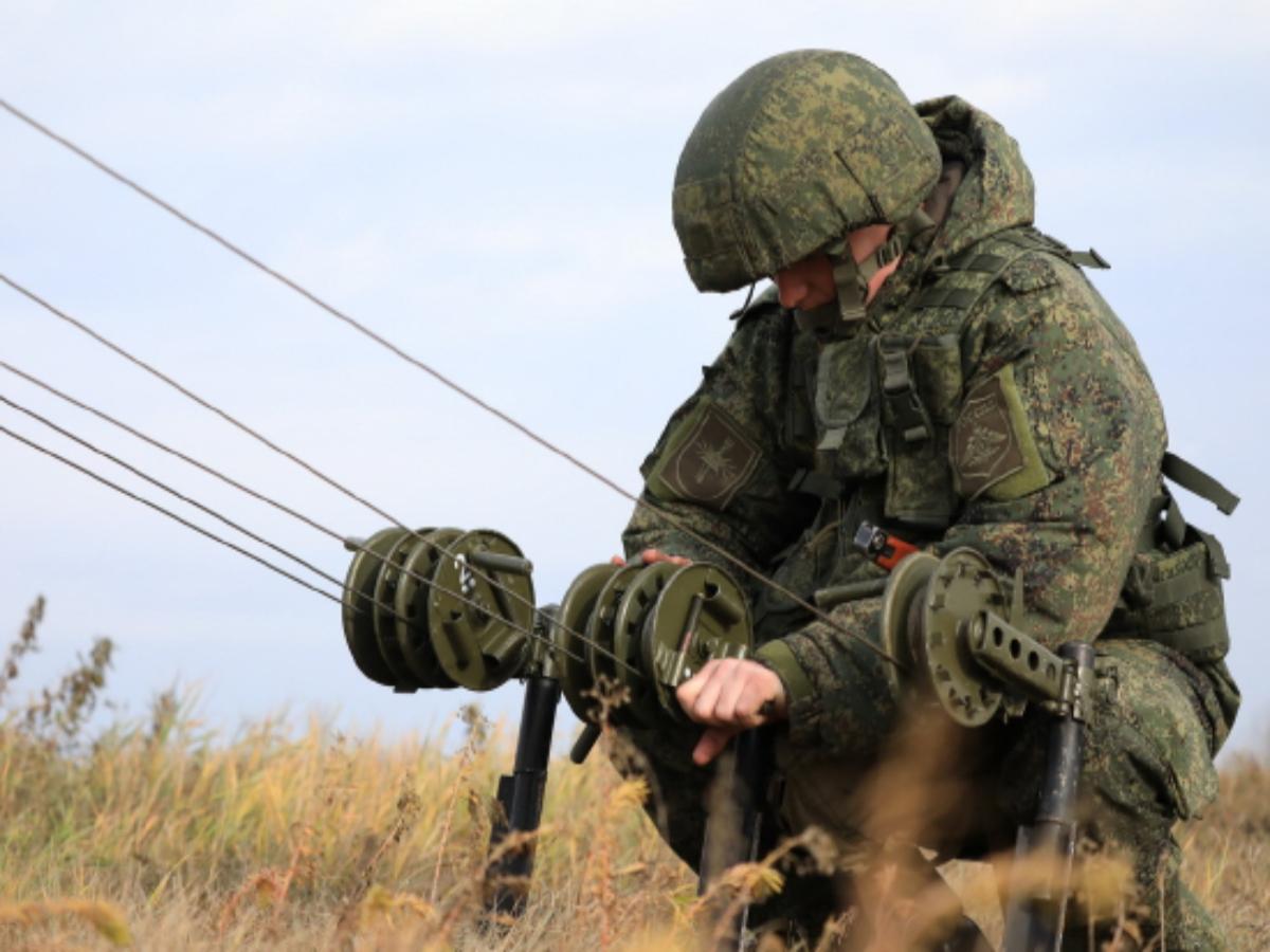 Военные развернули полевой пункт управления под Новосибирском