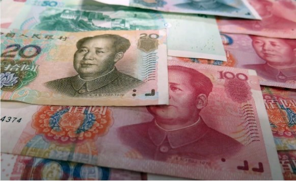 Юань впервые обогнал евро в торговых расчетах через SWIFT. Что будет с долларом? 