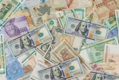 Предприниматель попался на незаконной валютной операции: сколько он перевел