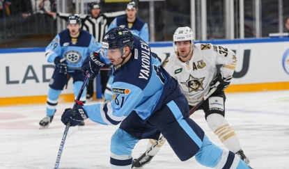 Хоккейная «Сибирь» проиграла «Адмиралу» на домашней площадке