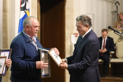 Лучших работников сельского хозяйства наградили в Новосибирской области