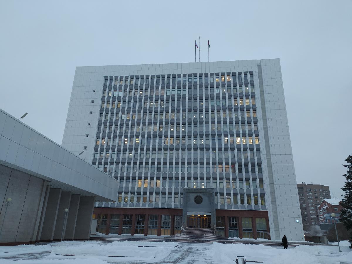 «Учтены все поправки»: бюджет Новосибирской области на три года принят в третьем чтении 