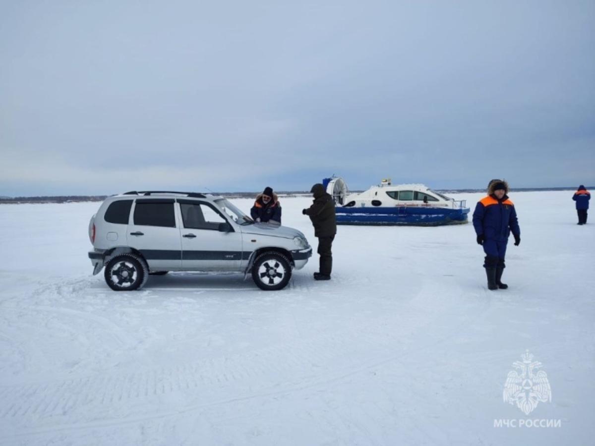 Автомобили дважды за каникулы проваливались под лед в Новосибирской области