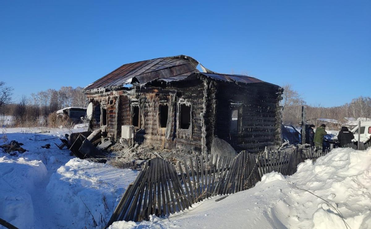 Женщина и два ребенка погибли в пожаре