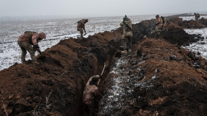 Солдат не жалеть! Запад умоляет Украину день простоять и ночь продержаться