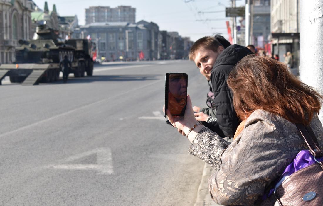 Пьяный новосибирец хотел закидать гранатами парад 9 мая