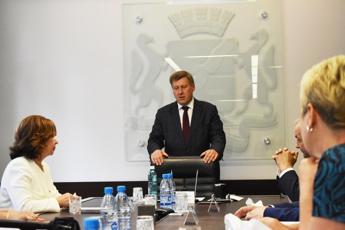 Вакуум в кабинете мэра Новосибирска могут заполнить «системные» и аполитичные технократы