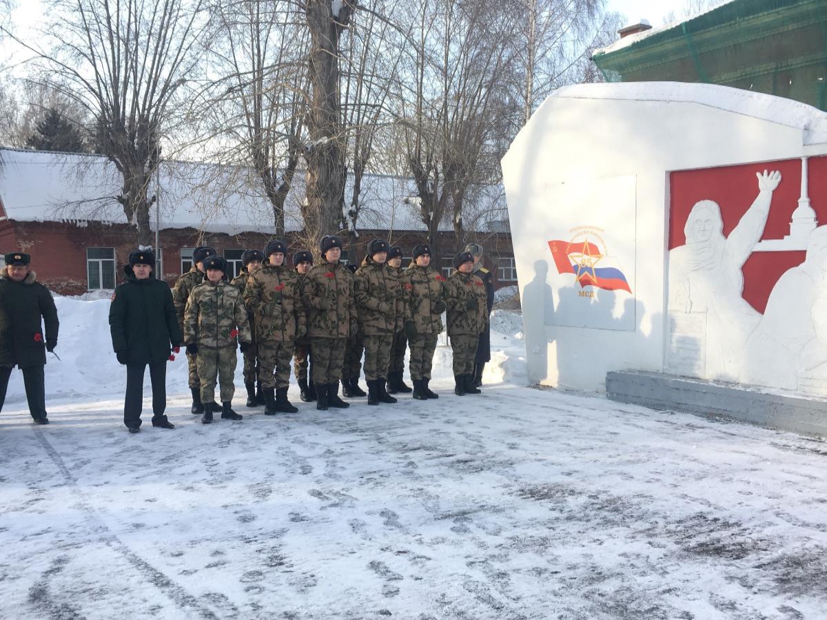 Жители Новосибирска почтили память освободителей Ленинграда